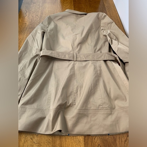 NWT Dalia Collection Trench Coat Jacket Belt Beige Size Large Ruffles Pockets - Picture 10 of 11